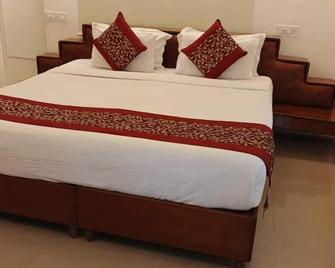 Fantasy Golf Resort - Bengaluru - Bedroom