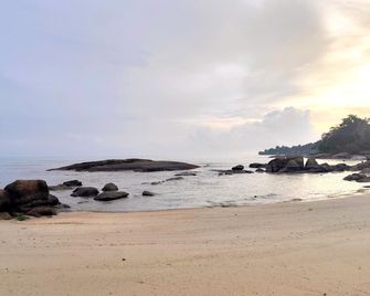 Bayside & Beach Inn Langkawi - Pantai Cenang - Beach