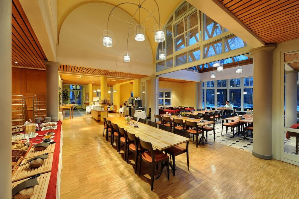 Top Hotel Odelya Basel - באזל - מסעדה