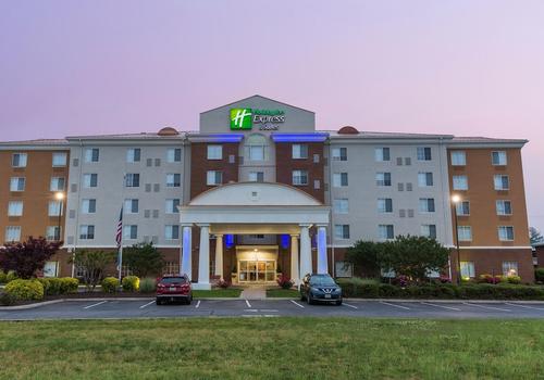 Holiday Inn Express Petersburg, An IHG Hotel from $113. Petersburg Hotel  Deals & Reviews - KAYAK