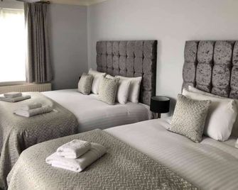 Nant Ddu Lodge Hotel & Spa - מרטיר טידפיל - חדר שינה