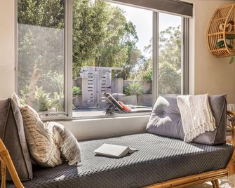 Woodlands Villa - family bush escape - Yallingup - Living room