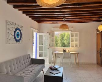 Psathi Blue Gamma - Kimolos - Living room