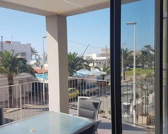Spacious apartment with sea view in El Grau de Moncofa, 108m² - Moncofar - Balcón