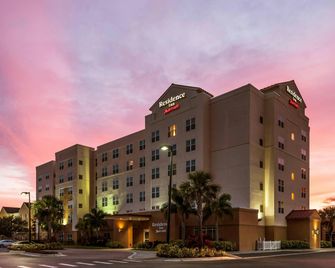 Residence Inn by Marriott Orlando Airport - אורלנדו - בניין