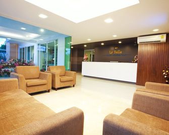 La Belle Hotel - צ'אנג ראי - לובי