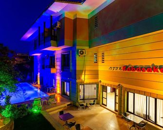 Kabasakal Otel - Cesme - Building