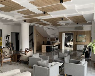 فندق ألايانس - تبليسي - ردهة