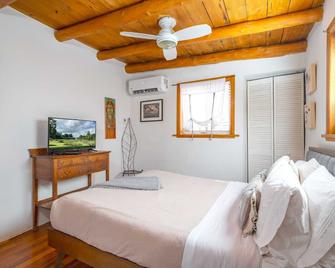 ★galisteo Getaway★ Courtyard | Near Railyard | 1br - Santa Fe - Habitación