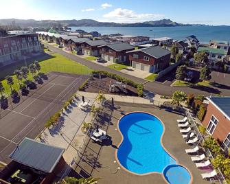 Beachside Resort Motel Whitianga - Whitianga - Pool