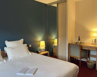 Le Pré Saint Germain - Louviers - Bedroom