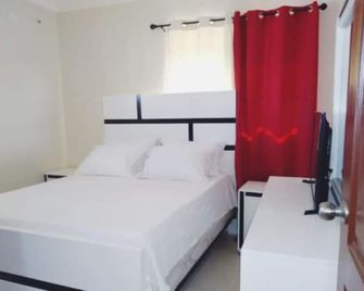 in Residence Under Surveillance and Where you can Sleep and Rest - Santo Domingo Este - Chambre