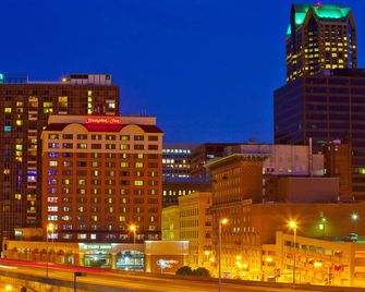 Hampton Inn St. Louis-Downtown (At the Gateway Arch) - St. Louis - Building