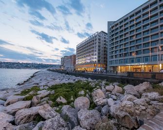 Royal Continental - Naples - Building