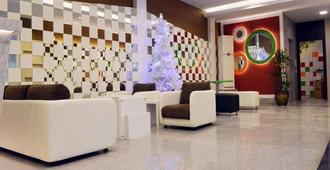 De Whitte Hotel & Coffee Shop - Pekanbaru - Lobby