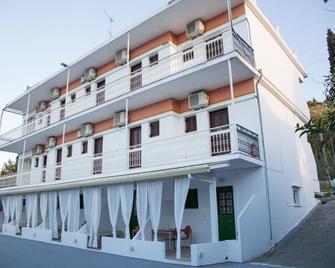 阿里斯泰德開放式公寓酒店 - 科孚島 - 派拉馬 - 建築