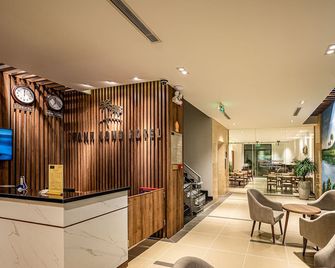Thanh Long Hotel - Bach Dang - Ho Chi Minh City