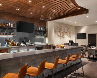 Hilton Garden Inn Boulder - Boulder - Bar