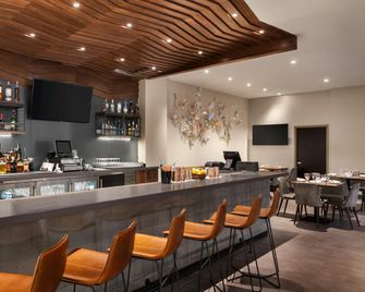 Hilton Garden Inn Boulder - Boulder - Bar