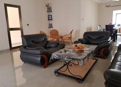 Villa Equipped For A Pleasant Stay - Ouagadougou - Living room