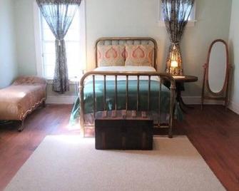 The Teacherage - Sunbury - Habitación