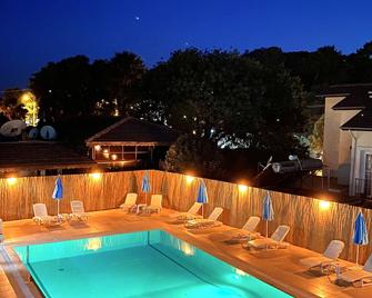 Cennet Hotel - Ölüdeniz - Piscina