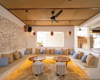 Mad Monkey Uluwatu - Denpasar - Lounge