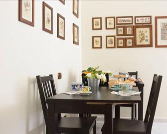 Torre Cielo e Mare Bed & Breakfast - Salerno - Comedor