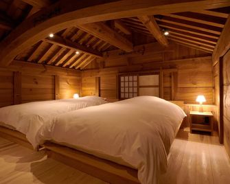 Rita Izumo Hirata - Ідзумо - Спальня