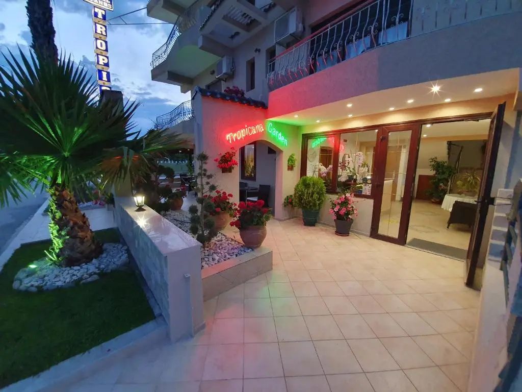 Tropicana - Paralia