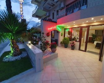 Tropicana - Paralia