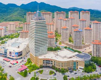 Fuhong International Hotel - Benxi - Building