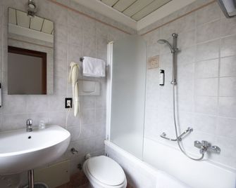 Hotel Vienna - Venice - Bathroom