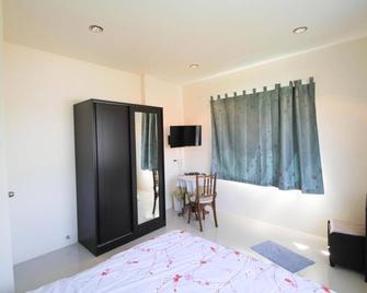 Nu Phuket Airport Residence - Sakhu - Habitación
