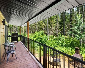 Spa Nature & Riverside Escape - Ecureuil Gris - Trois-Rives - Balcon