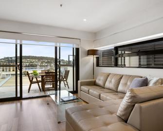 Kangaroo Bay Apartments - Hobart - Living room