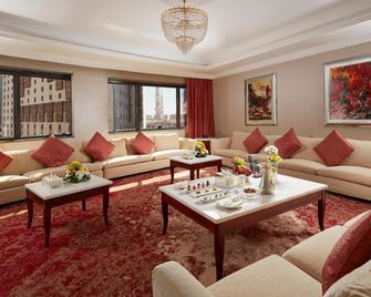 Frontel Al Harithia Hotel - 麥地那 - 客廳