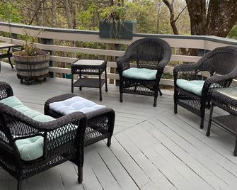 This is it! Your Peaceful and Relaxing Getaway in Sky Valley Golf Resort. - Dillard - Balkon