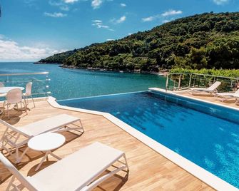 Precious Moments Top Floor - Apartment - Saplunara - Basen