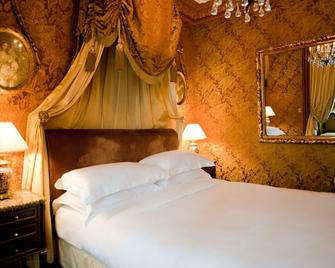 L'Hotel - Paris - Bedroom