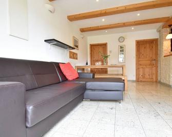 Holiday home in Varsberg with terrace - Creutzwald - Salon