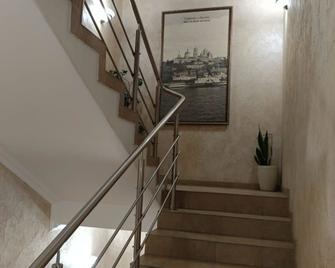 Hotel Nostalgie - Saratov - Stairs