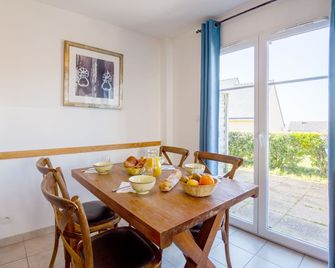 Les Terrasses de Pentrez Mais.Dup.6 Pers by Interhome - Saint-Nic - Comedor