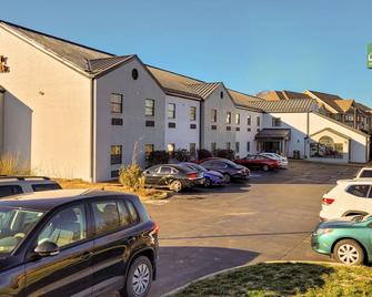 كواليتي إن آند سويتس كولومبيا آي-70 - كولومبيا - مبنى