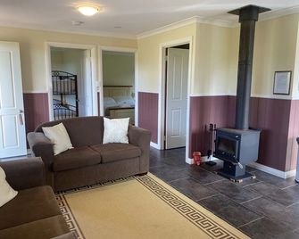 Manyat Peak cottages Carnaby - Porongurup - Sala de estar