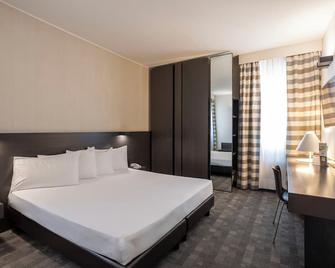 Hotel Ovest - Plasencia - Habitación