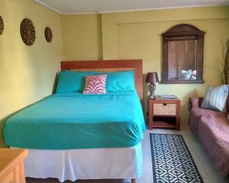 Spiceisle Mint Tiny Living - St. George's - Bedroom