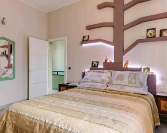 Country House 2 br - Forlì - Slaapkamer