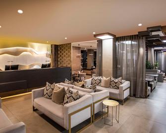 Avani Windhoek Hotel & Casino - ווינדהוק - טרקלין