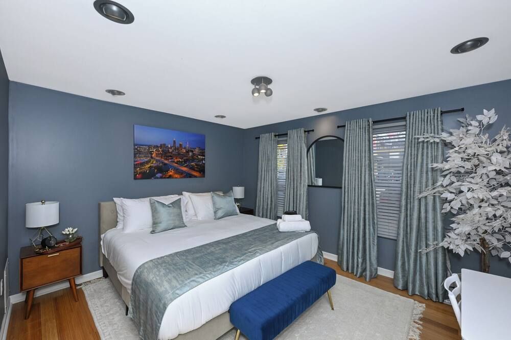 Lux Ohio City Gem - كليفيلاند (أوهايو) - غرفة نوم